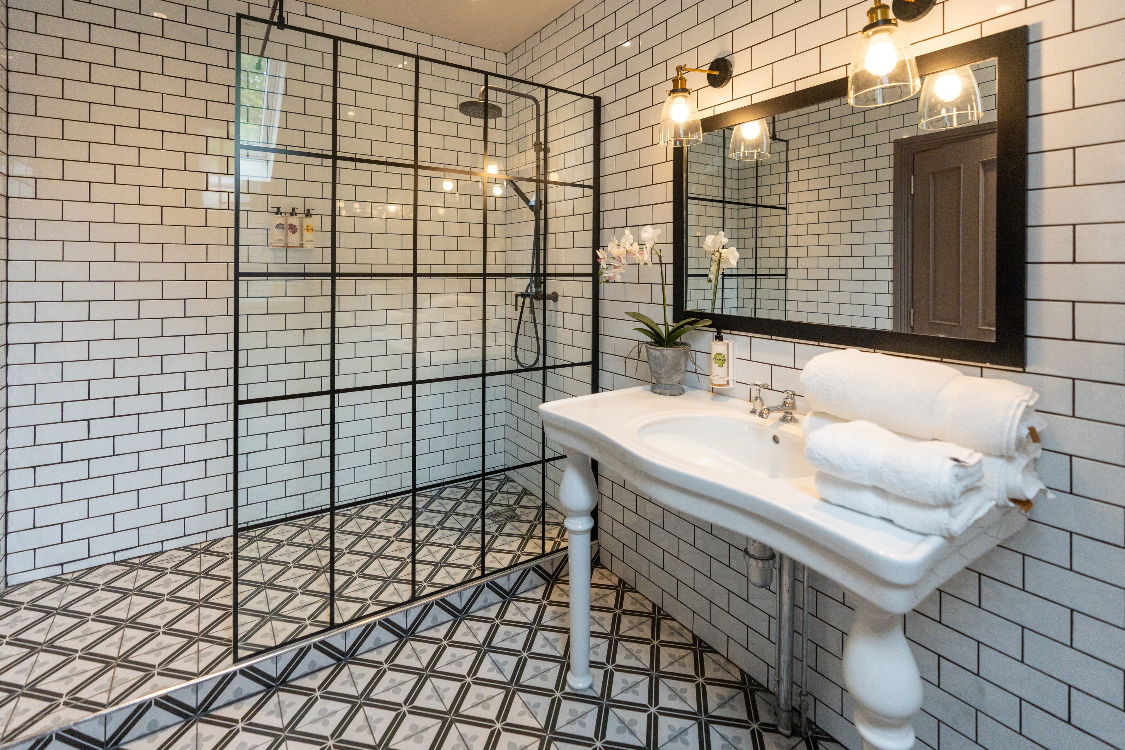 master bedroom bathroom